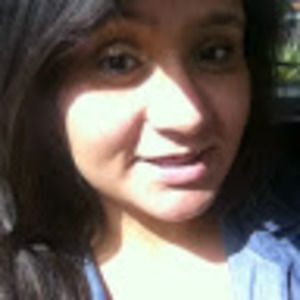 Meet your Posher, Abril